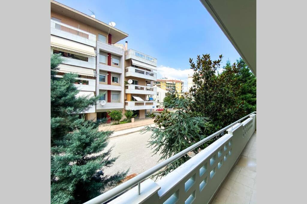 Green Apartment With View Comotini Exterior foto